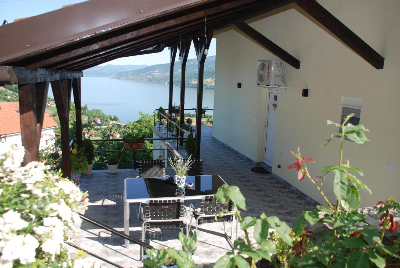 Apartment Danubius Donji Milanovac Luaran gambar